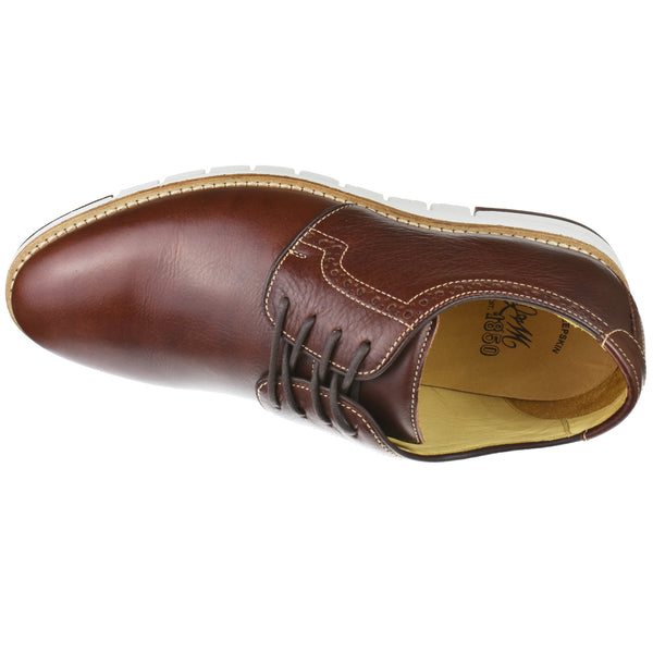 Men's Shoes | Oak Hall, Inc.