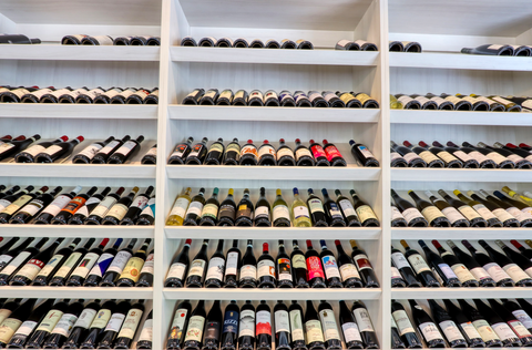 What to look for in a wine shop?