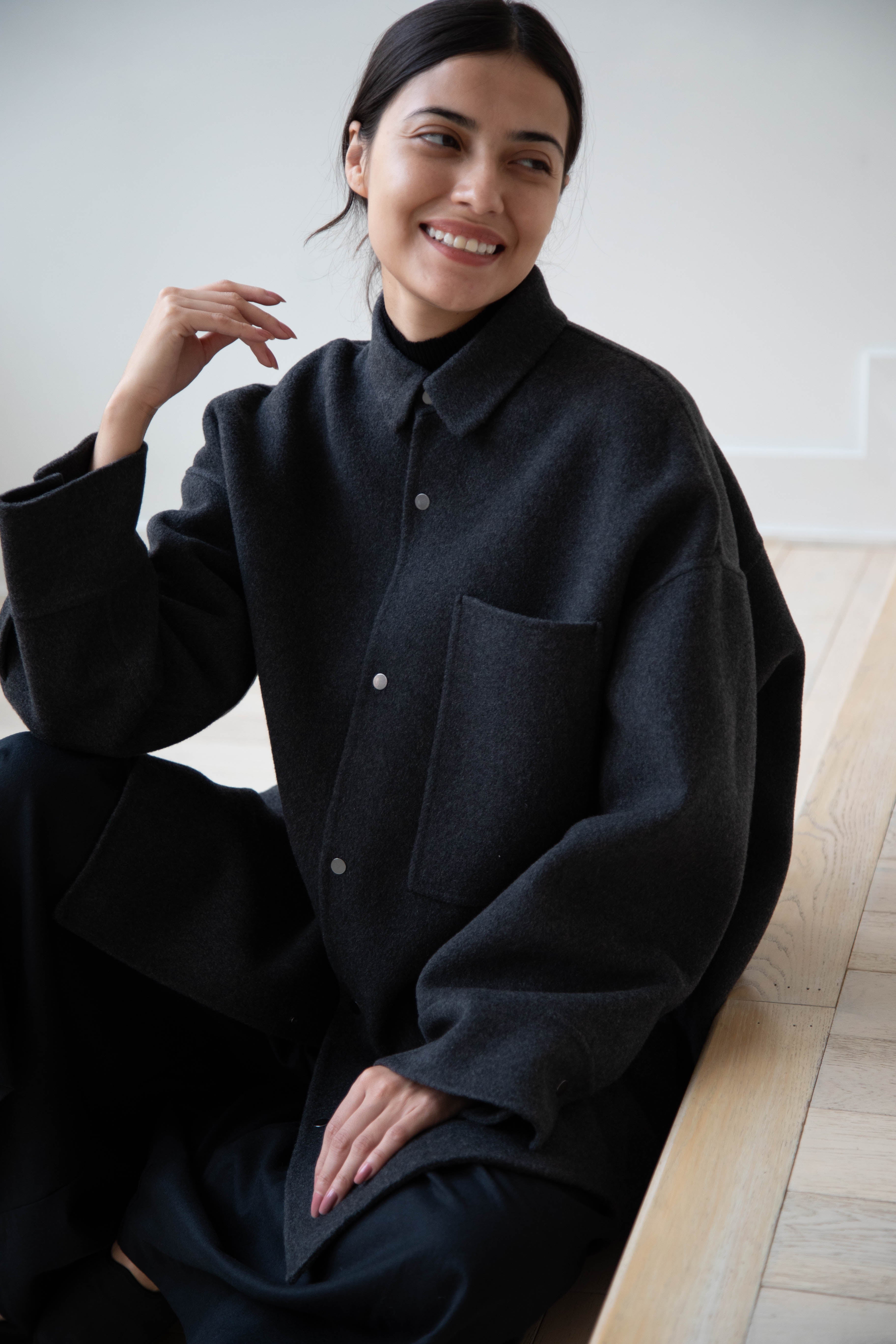 rennes — Aton Cashmere Jacket in Charcoal