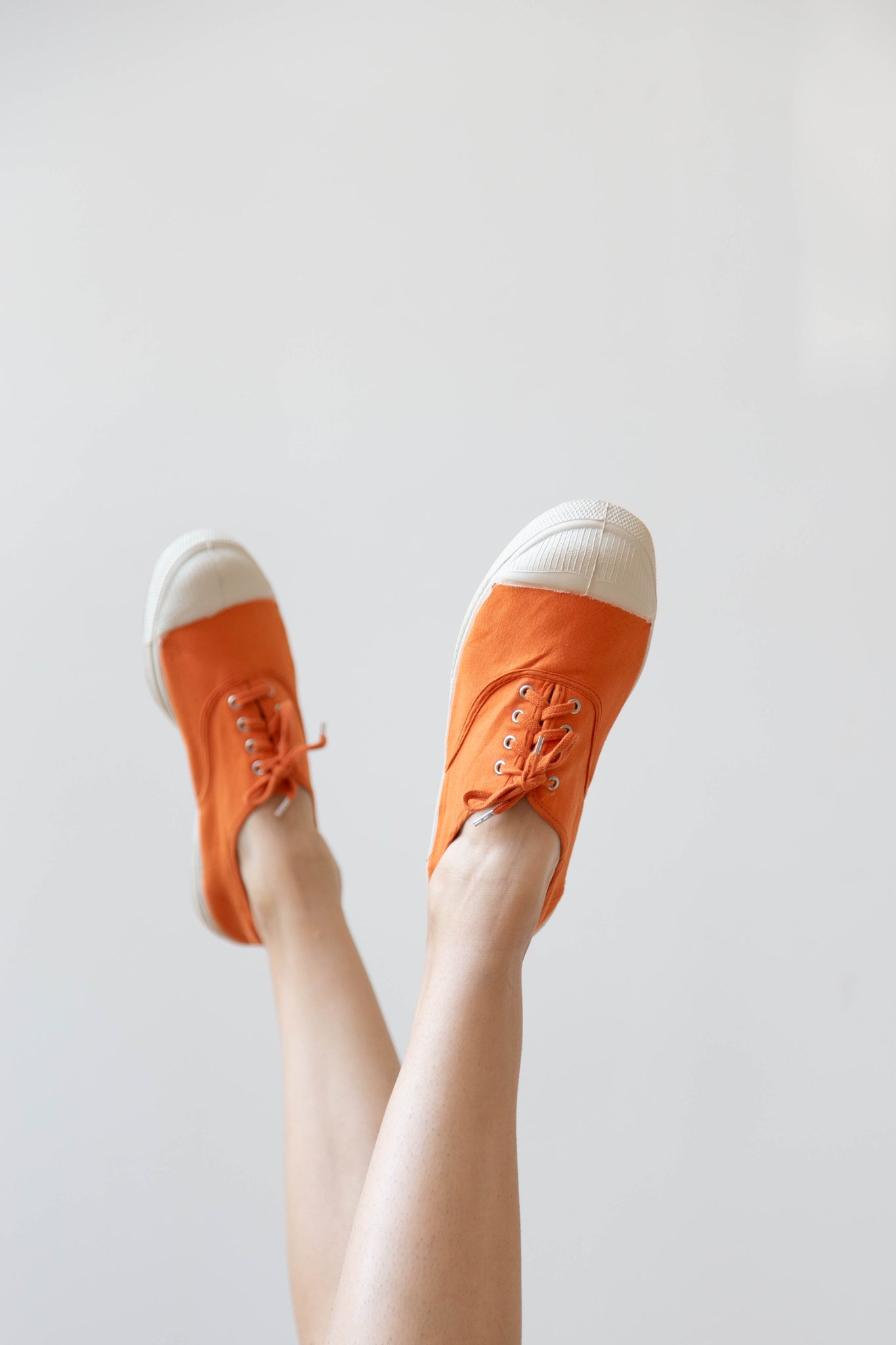 Neem de telefoon op Afwezigheid De kamer schoonmaken rennes — Lace-Up Sneakers in Marmalade