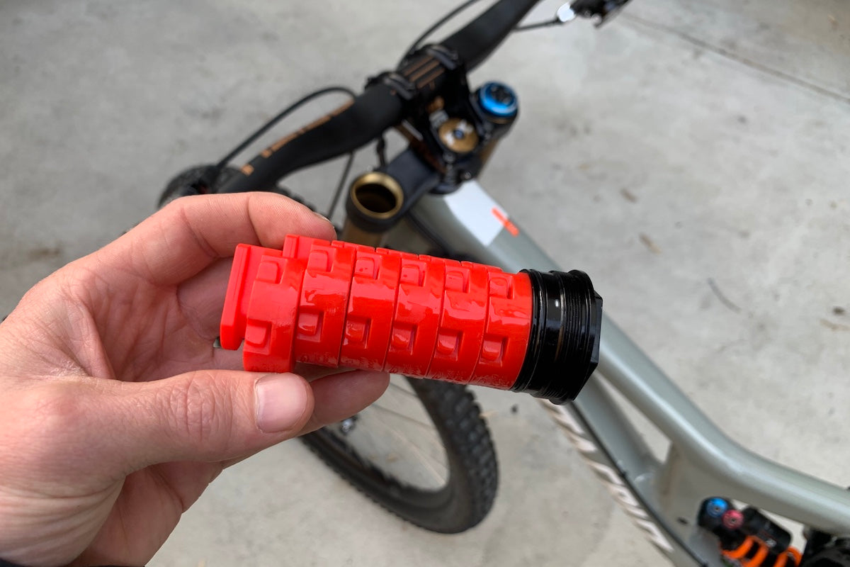 How To: Installing Volume Reducers on 2020 Fox Forks - Worldwide Cyclery