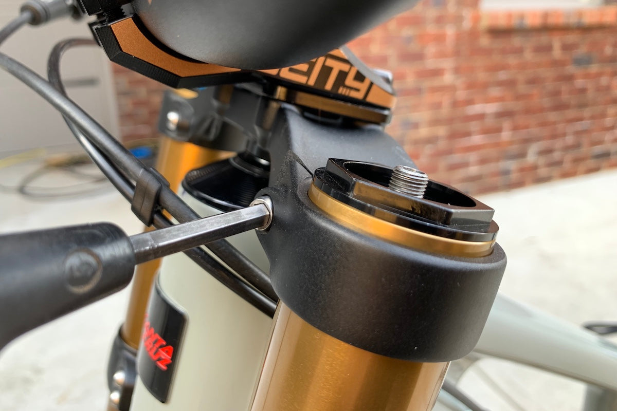 How To: Installing Volume Reducers on 2020 Fox Forks - Worldwide Cyclery