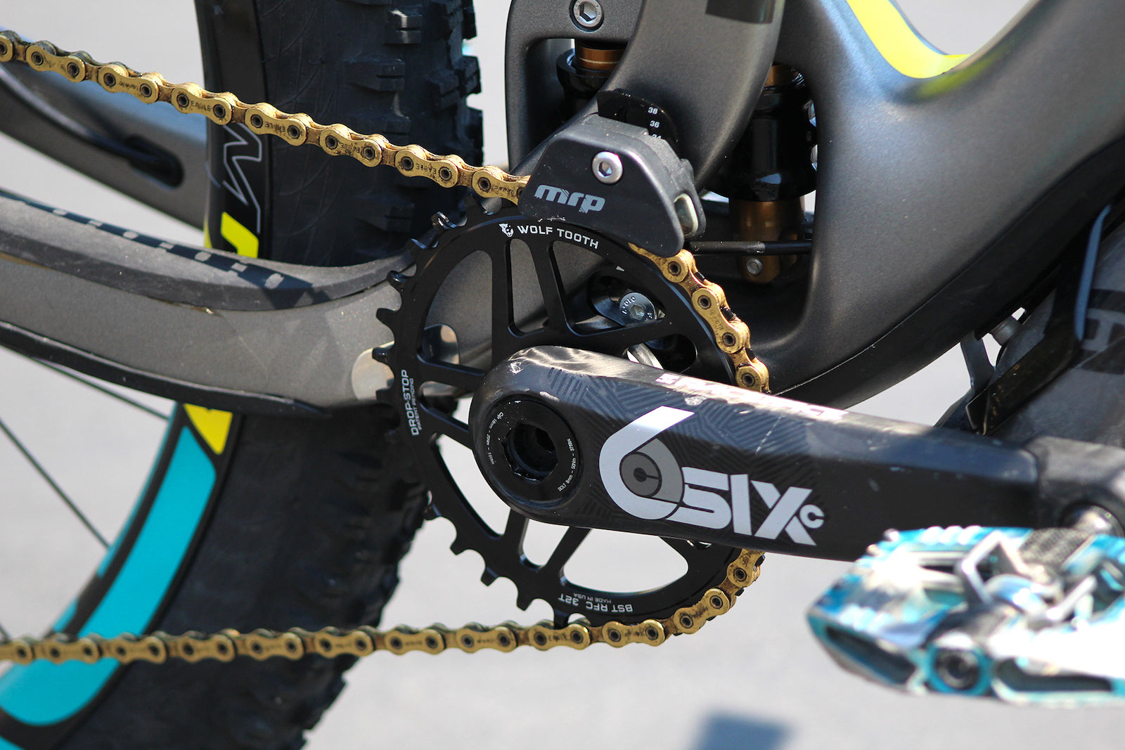 front derailleur chain guide