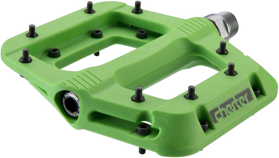 raceface-chester-pedals-platform-composite-9-16-green