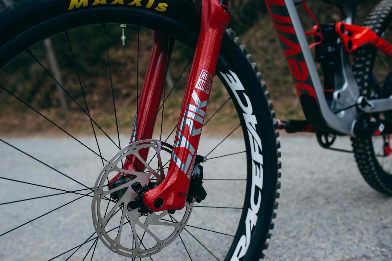 Ultimate Review Guide: Rockshox Lyrik Fork | Worldwide Cyclery