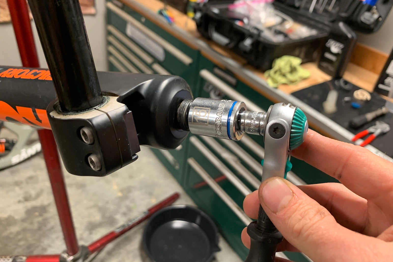 Servicing Fox 49 Fork - Worldwide Cyclery