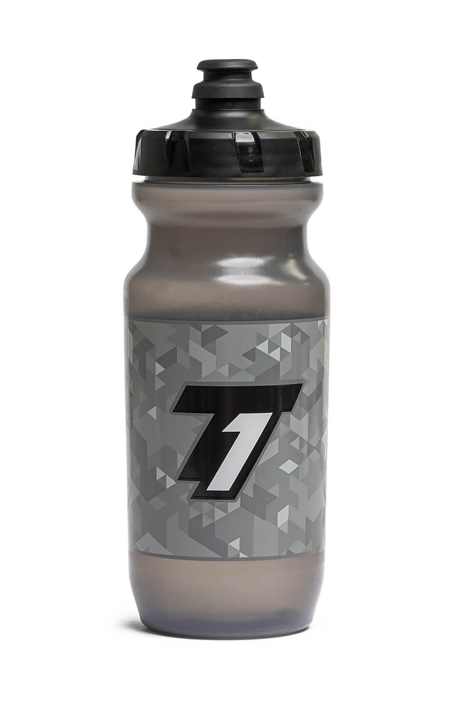 trail-one-components-water-bottle-22oz-digital-camo