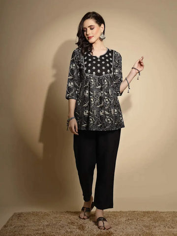 Sleeves Round With V-Neck Tunic