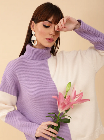 Women Lilac & Off White Turtle Neck Loose Fit Colorblocked Pullover