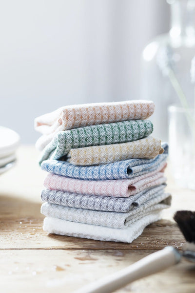 https://cdn.shopify.com/s/files/1/0350/1110/0812/products/maijadishcloth_1_400x600.jpg?v=1626413818