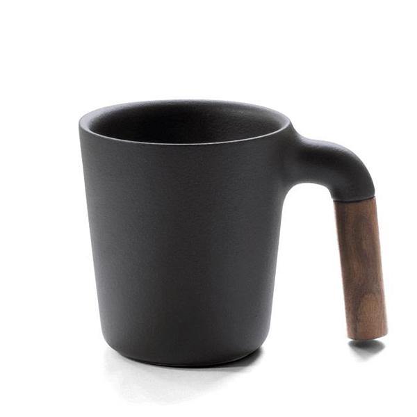 https://cdn.shopify.com/s/files/1/0350/4114/9064/products/HMM-Mugr-Japanese-Ceramic-Mug.jpg?v=1675706906&width=600