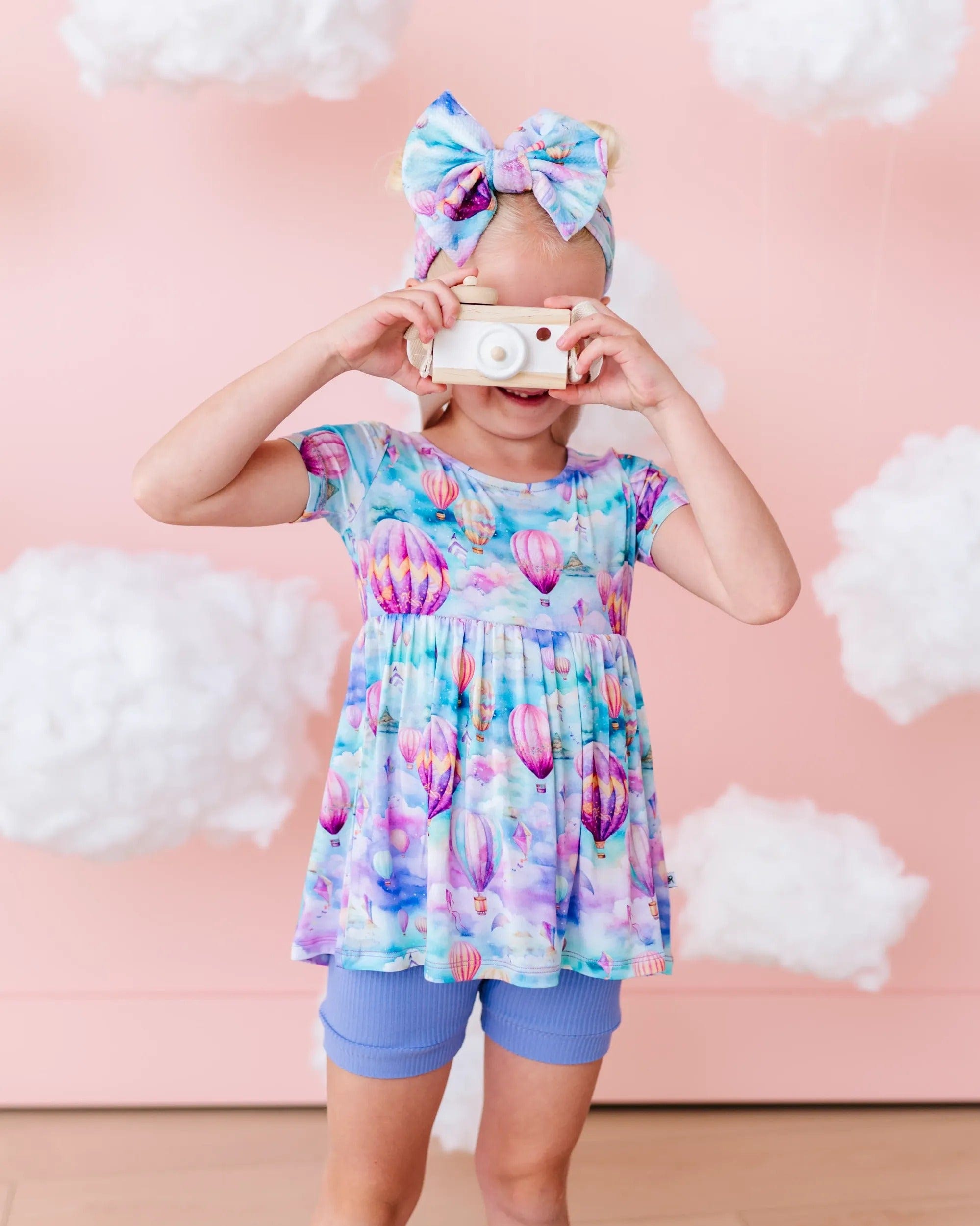 Reaching New Kites Girls Short Sleeve Top & Shorts Set