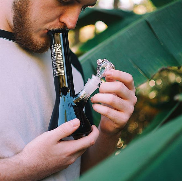 Simple Bong - Flat Beaker by UPC