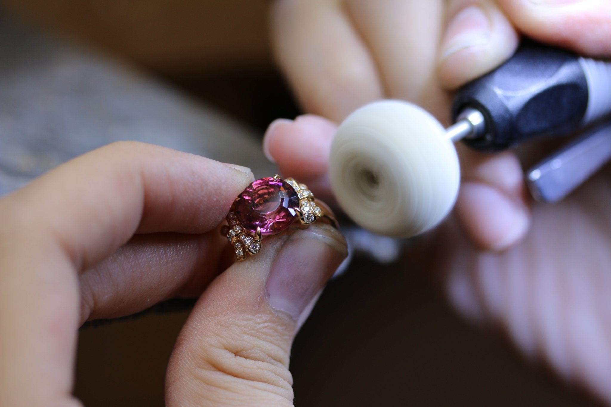 Les poinçons sur les bijoux sont-ils une garantie légale ? – Lunel Joaillier