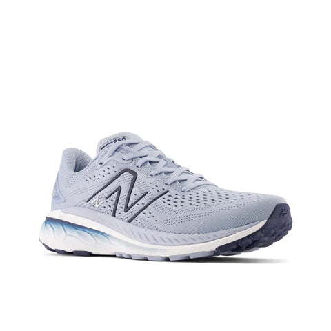 The New Balance 860v13 at Lucky Shoes features medial posting to aid in alignment due to overpronation or flat feet.