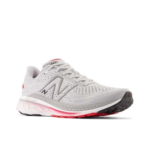 The men%u2019s New Balance 860v13 in the Light aluminum with true red and black color from Lucky Shoes has a supportive medial post to provide essential stability for those with plantar fasciitis.