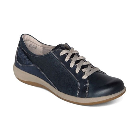 The women%u2019s Aetrex Dana in Navy from Lucky Shoes is a great shoe for people with plantar fasciitis because the style includes the Aetrex arch support insole.