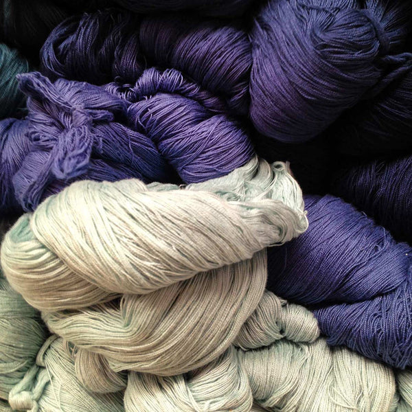 wool cloth threads white purple