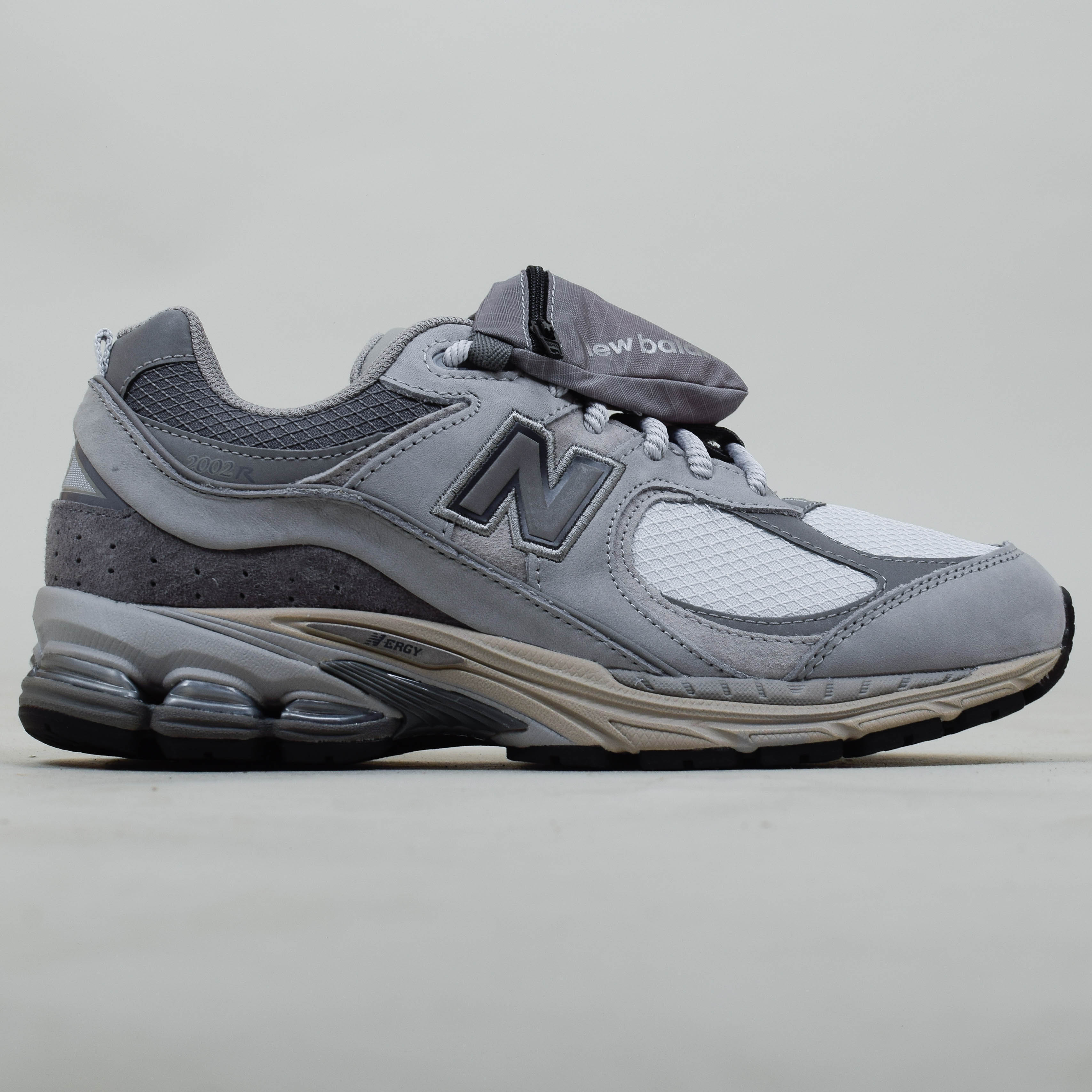 New Balance 2002R - Pocket Grey (M2002RVC)