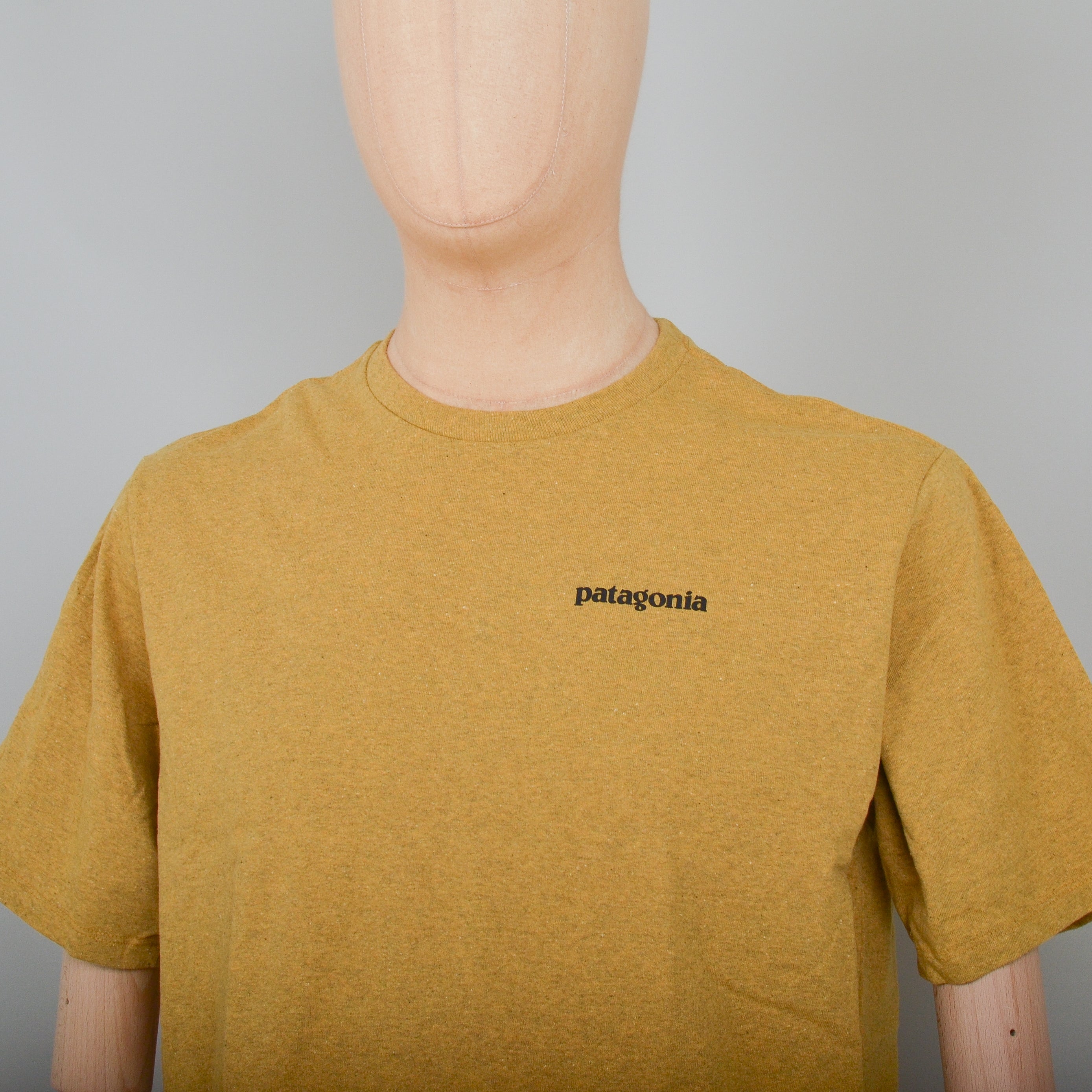 Patagonia P-6 Logo Responsibili-tee - Hawk Gold