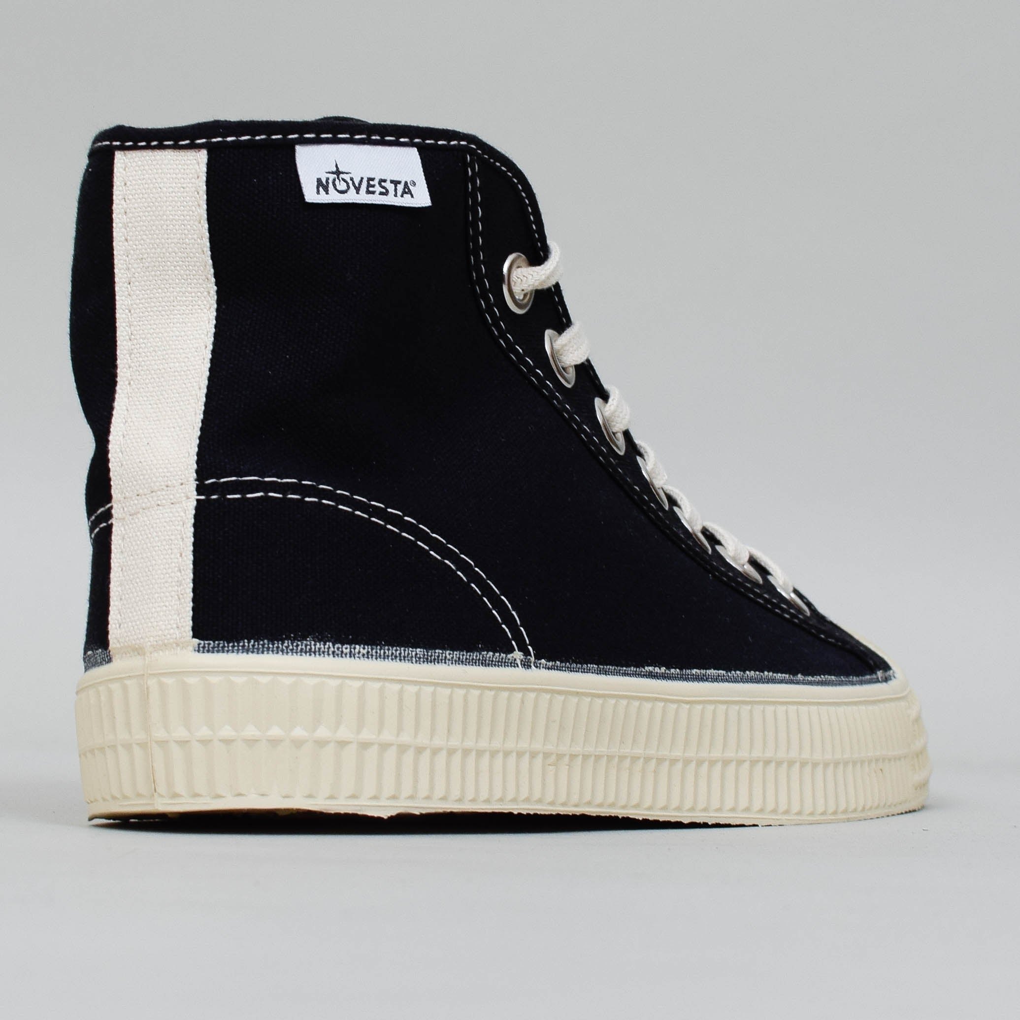 Novesta Star Dribble Contrast Stitching - Black