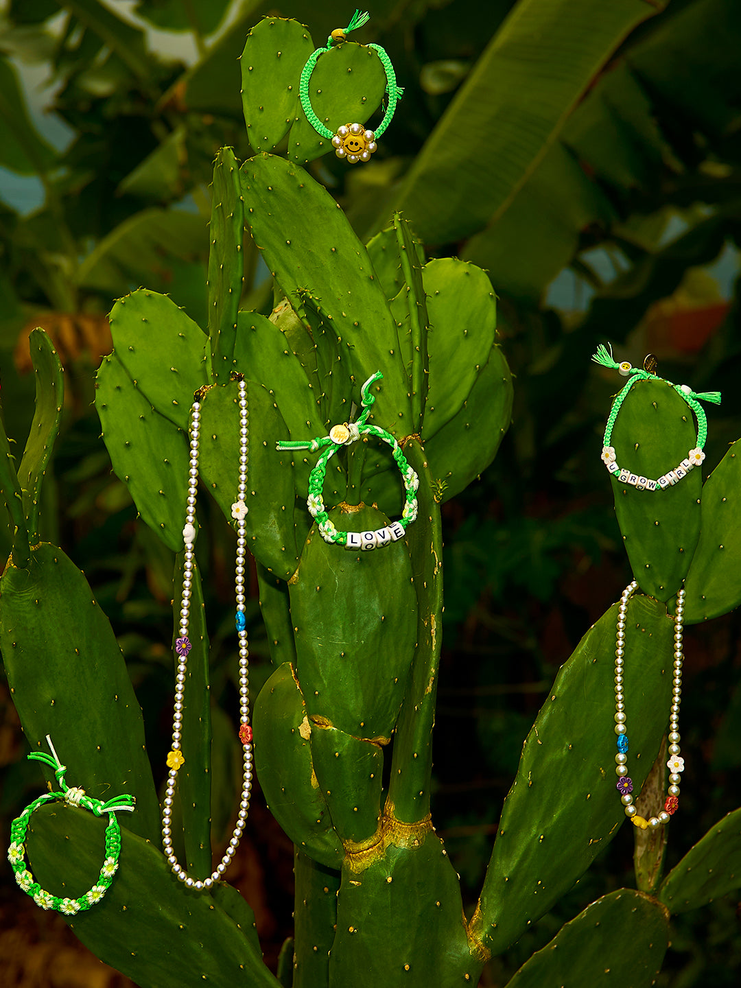 FLOWER HOUR BRACELET (NEON GREEN)