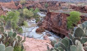 Hiking to Havasu Falls - water is gorgeous in the canyon