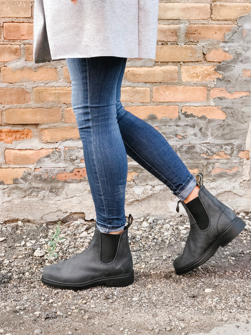 rustic black chisel toe blundstone