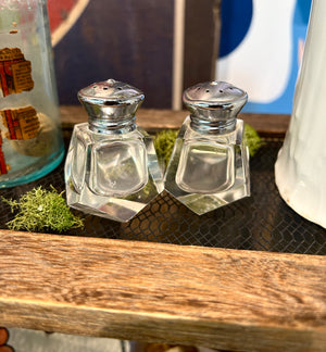 Vintage Salt & Pepper Shaker - A.MANO Brooklyn