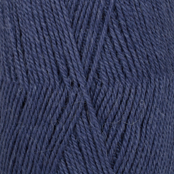 Se Drops Flora - 10 Indigo - 50 g hos Yarnjunkies