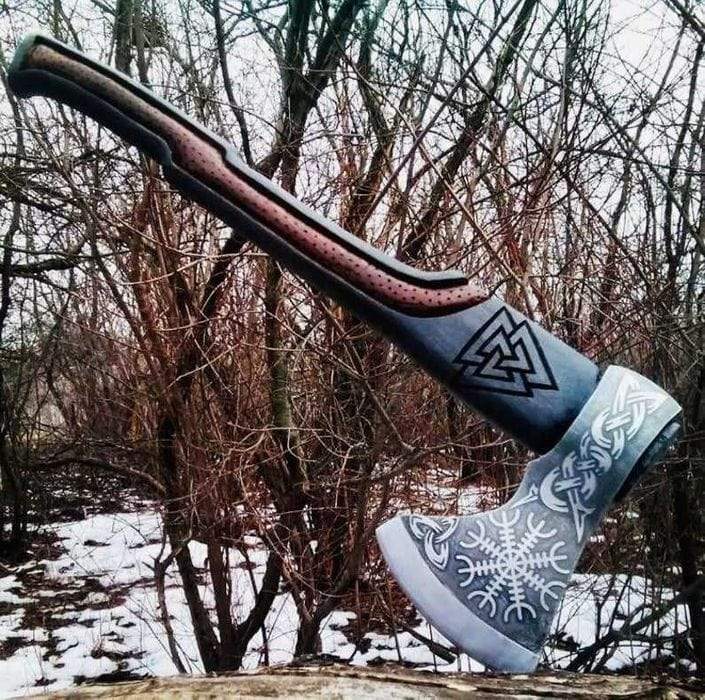 L&L Tattoo - Hache viking made in DotNine