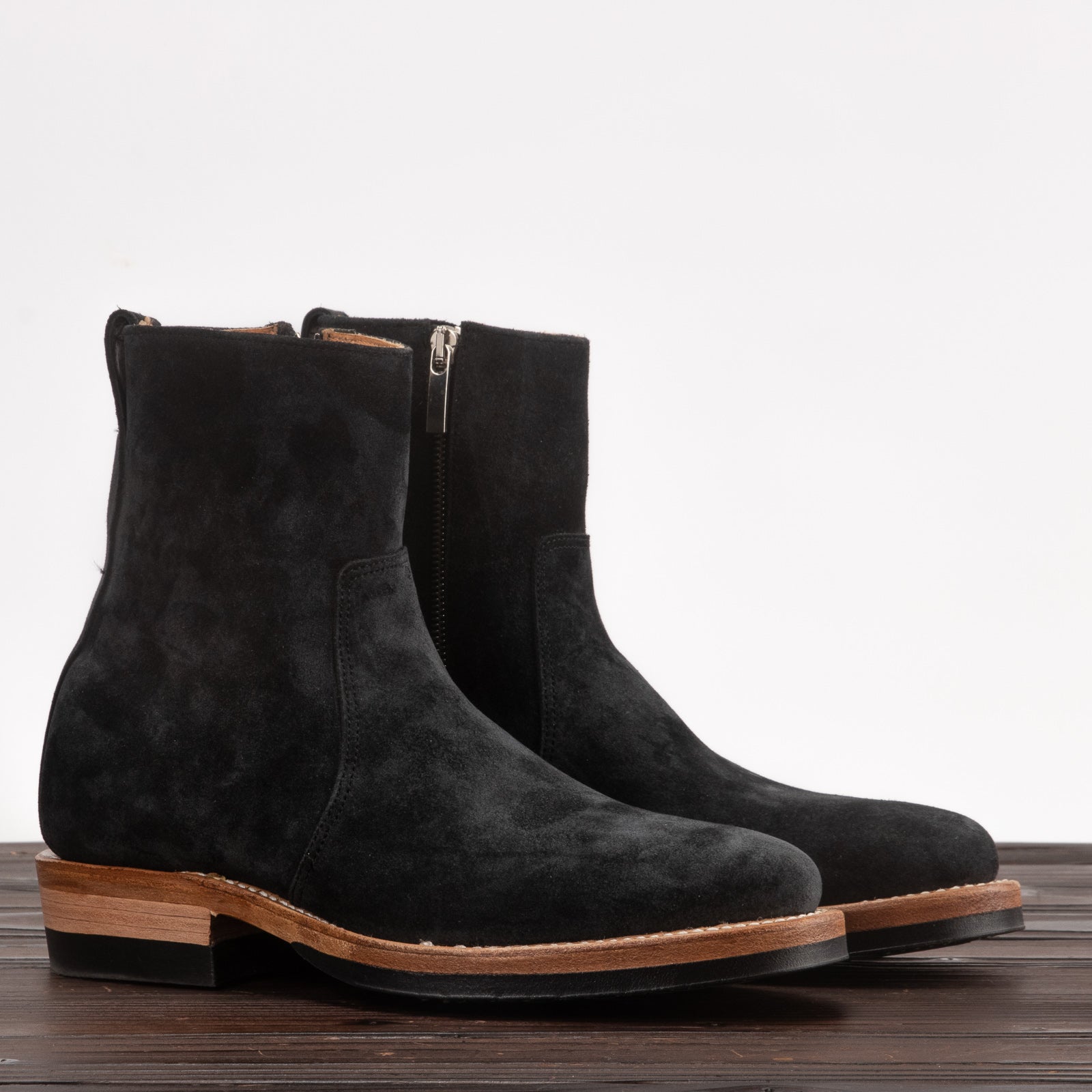 boots side zip