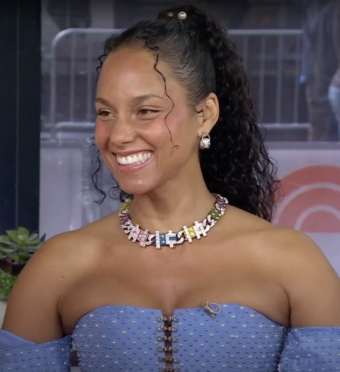 Alicia Keys silver and pearl earrings from Today Show Lady Grey Jewelry