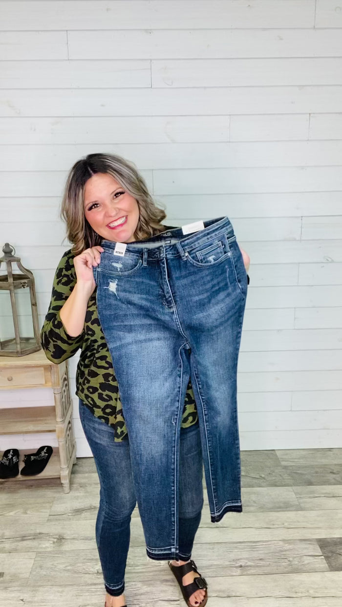 Omg these Judy Blue tummy control jeans are life!! As a mom of 6 I