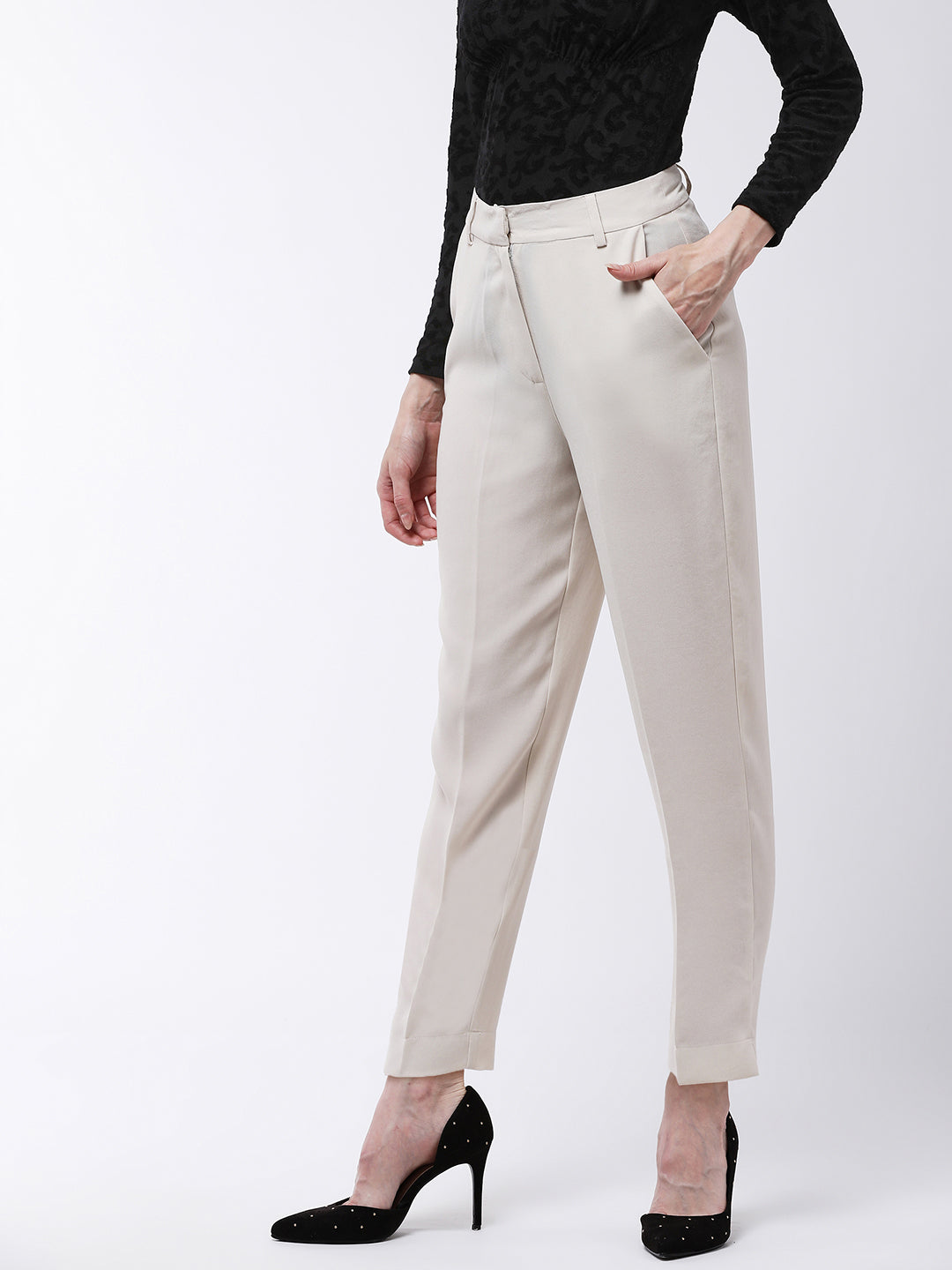 Buy Polo Ralph Lauren Women Off White Pleated Linen Pant Online  889371   The Collective