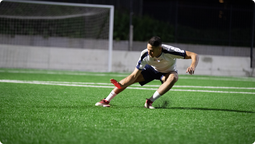 A football player running fast to tap out a Pod