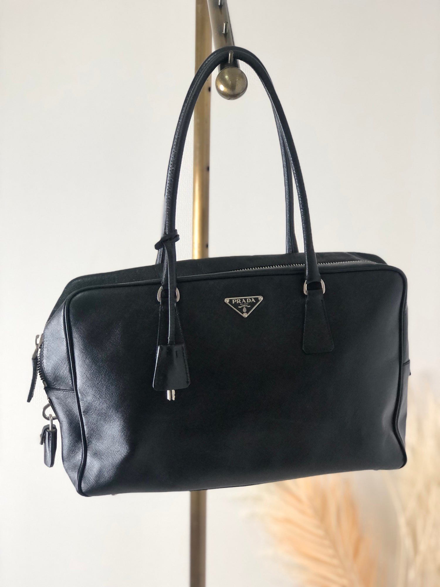 Is this Prada bag real : r/vinted