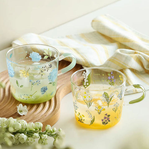 FLORAL MEASURING GLASS CUP