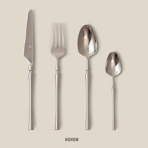 TRAVELER GOLDEN FLATWARE SET