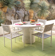 Load image into Gallery viewer, Dash &amp; Albert - Diamond Indoor/Outdoor Rug - Sprout/White
