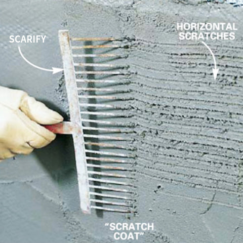 Create horizontal lines to the base coat of plaster using the Plaster Scarifier