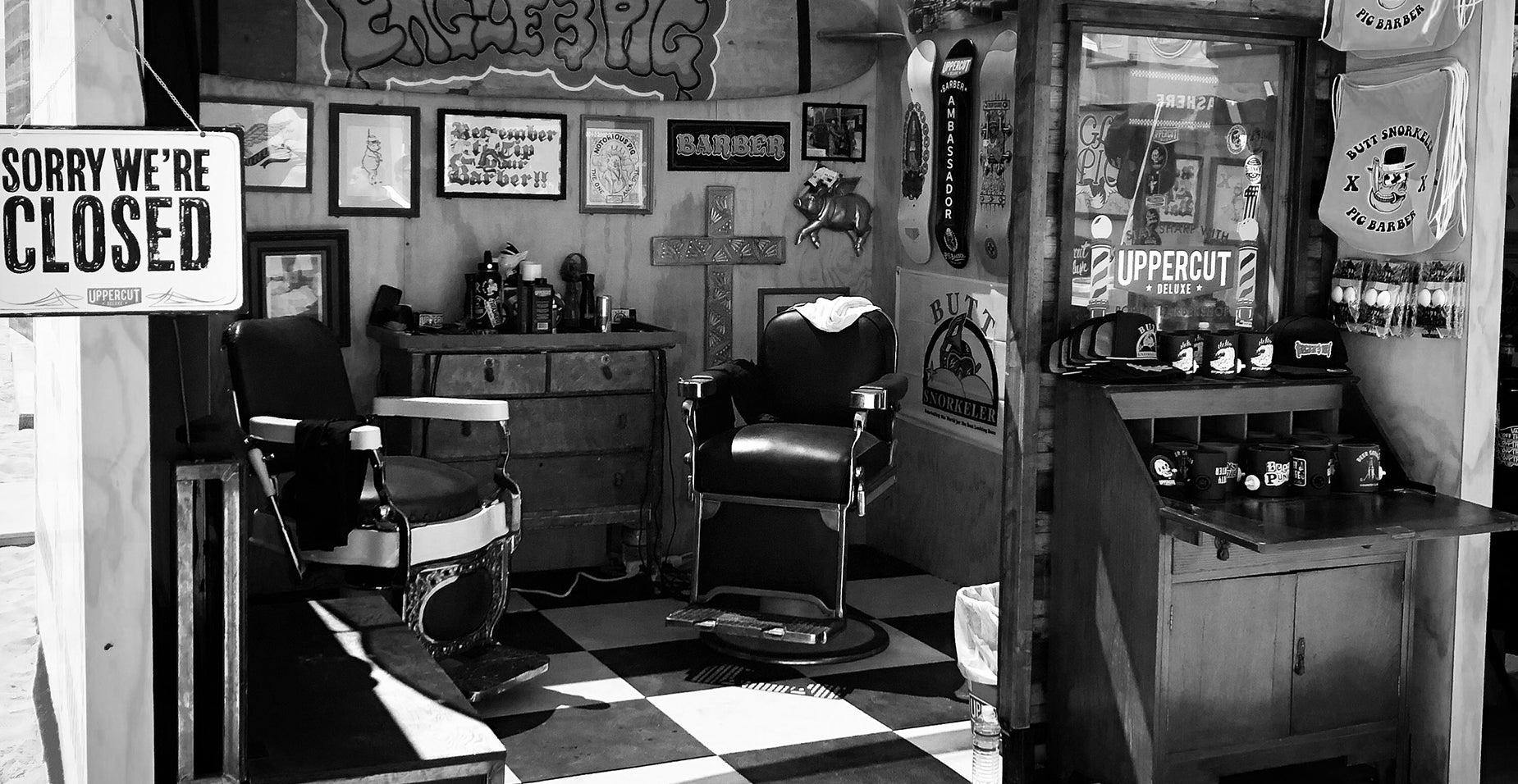 Barbershop with closed sign