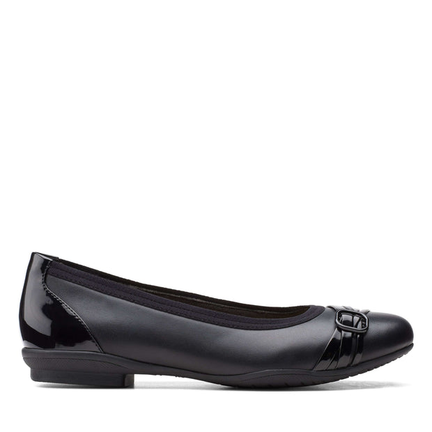 Clarks Sara Tulip Slip Ons Black 