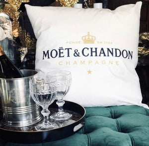 Amfibisch waarde Ziektecijfers Moet & Chandon Velvet Cushion - Black or White – Manor on George