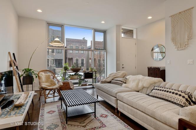 Eskell’s chic inventory perfectly stages modern homes like this property on the 606 Chicago.