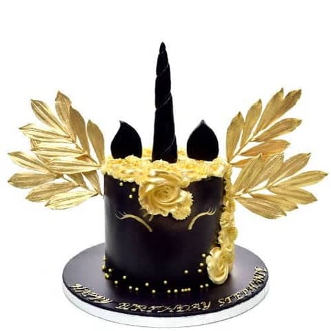 Schwarz-Goldener Einhorn-Kuchen
