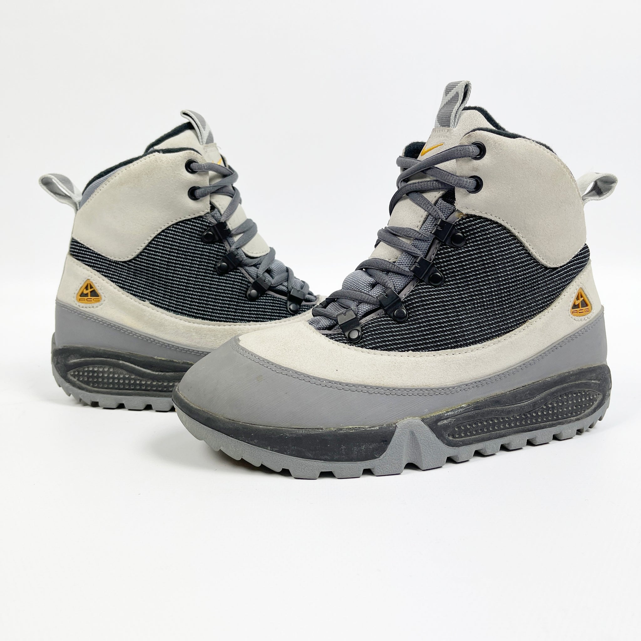 nike acg snowboard boots