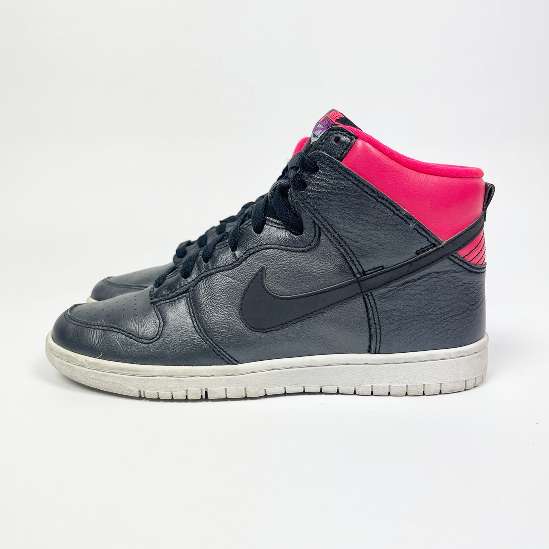 Dover Street Market x Nike Dunk Lux High (A Closer Look) •