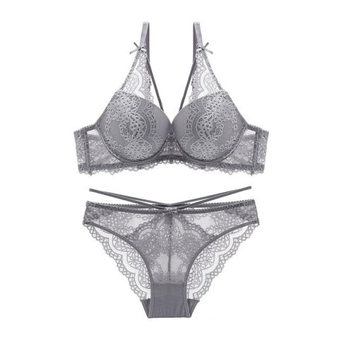 Classic Dainty Lace with Slight Push Up Bra and Breathable Panties