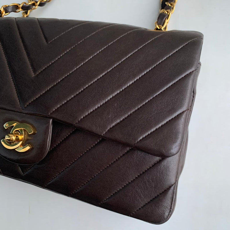 Timeless Chanel Vintage chevron classic flap Black Lambskin ref233634   Joli Closet